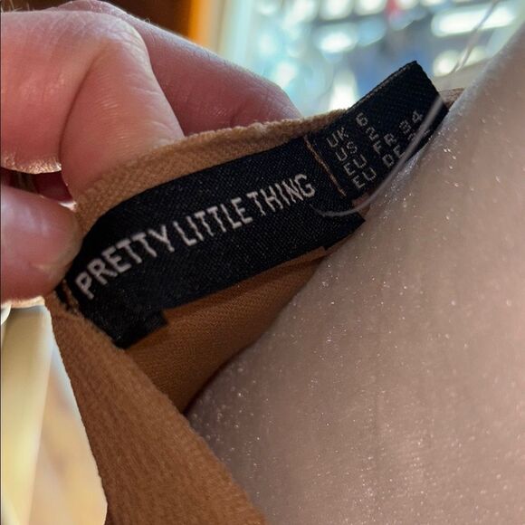 Beautiful PrettyLittleThing Tan Satin Robe Wrap-Style Top - Picture 4 of 10